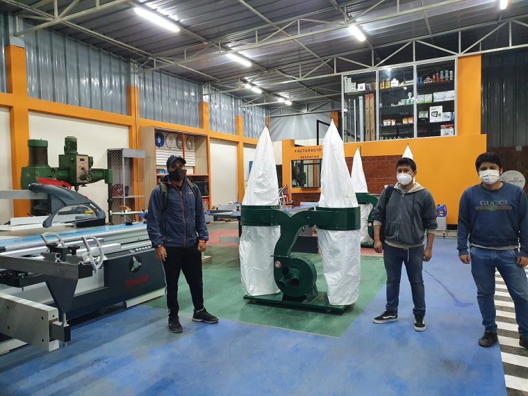 Inauguración de local comercial para el sector industrial